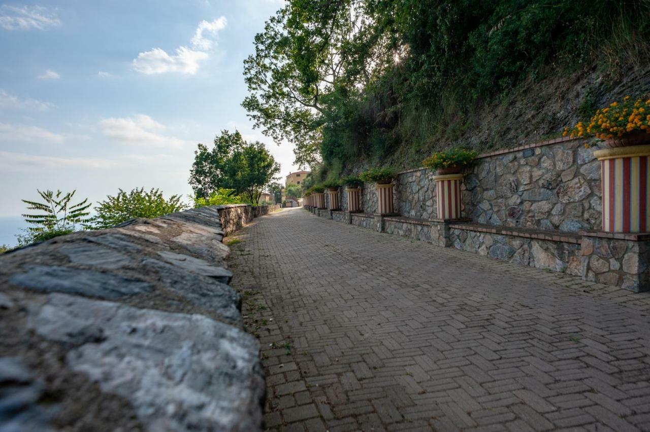 Azienda Agrituristica Le Terre Di San Leonardo Cetraro Bagian luar foto